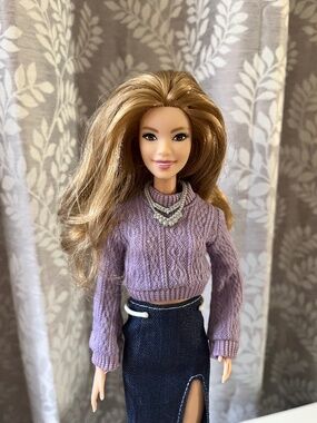 Barbie 2016 Fashionistas Barbie Doll #53, Extra Dress, Mattel